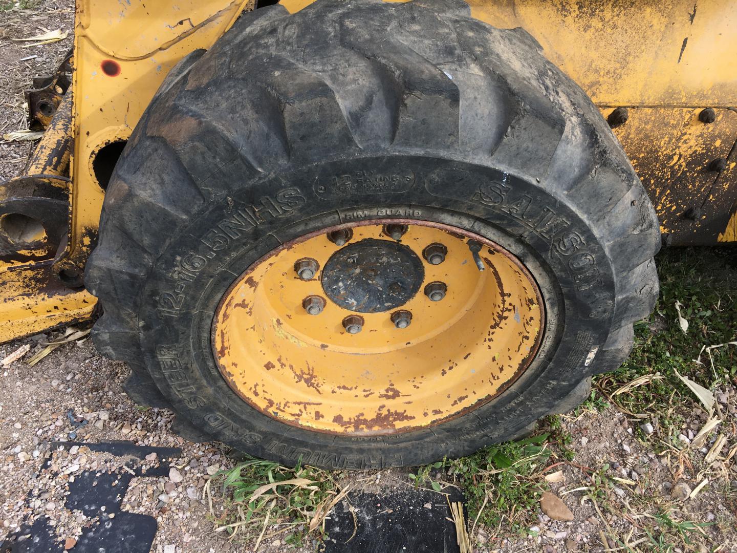 ./imagenes/INVOICE/2019/16925/MINICARGADOR JOHN DEERE 240 (3).JPG